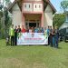 Sambangi Rumah Ibadah Agama Kristen dan Katolik, FKUB Bengkayang Gelar Kerja Bakti dan Bagikan Bendera Merah Putih