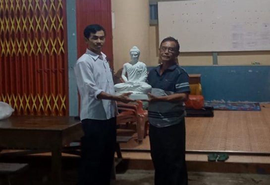 Serah Terima Rupang Buddha di Sekretariat Yayasan Vihara Ariamarama Bengkayang