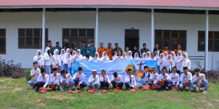 Kesbangpol Fasilitasi FKUB Kubu Raya Gelar Sosialisasi Kerukunan Umat Beragama di SMK Al-Falah Kec. Teluk Pakedai