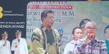 Pdt. Kardinan Berikan Testimoni Pada Acara Peringatan 3 Tahun Kepemimpinan Bupati dan Wakil Bupati Bengkayang