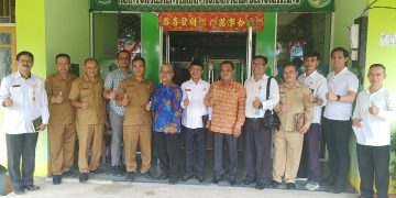 Ketua FKUB Kabupaten Bengkayang Memediasi Pelaksanaan Perayaan Paskah Gereja Katolik Paroki Santo Pius X Bengkayang dan Pengurus PIKI Kabupaten Bengkayang.