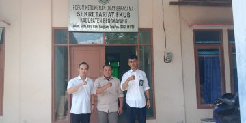 Pengurus FKUB Kabupaten Bengkayang Terima Kunjungan Mahasiswa IAIN Pontianak untuk Wawancara Penelitian