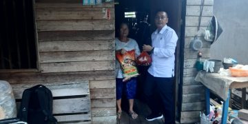 Guru Agama Buddha dan Pengurus SMB Metta Sasana Giat Bakti Sosial Menyambut Hari Raya Tri Suci Waisak Tahun 2024