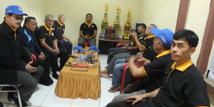 FKUB Kab. Bengkayang Silaturahmi dengan Pengurus Desa Kamuh dalam Rangka Sosialisasi Kerukunan Umat Beragama Menjelang Pilkada Serentak Tahun 2024