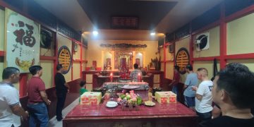 Pengurus Yayasan Vihara Ariamarama Bengkayang Gelar Sembahyang Bersama Menyambut Festival Kue Bulan