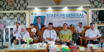Ketua FKUB Kalbar Beri Kuliah Umum Moderasi Beragama di STIT IQRA Putussibau