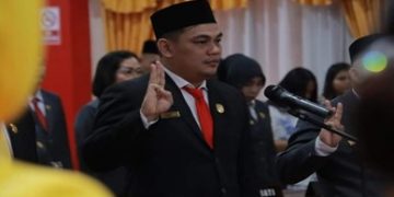 Pdt. Kardinan, M.Pd.K Hadiri Acara Pengambilan Sumpah/Janji Jabatan Pimpinan Definitif DPRD Kabupaten Bengkayang