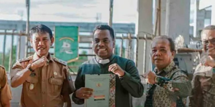 Wabup Ketapang Tandatangani Penyerahan Tanah untuk Pembangunan GPIB
