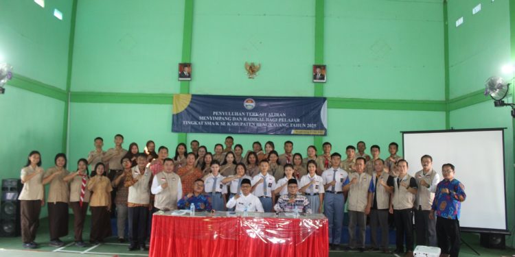FKUB Kabupaten Bengkayang Selenggarakan Penyuluhan Terkait Aliran Menyimpang dan Paham Radikal bagi Pelajar Tingkat SMA/K se-Kabupaten Bengkayang