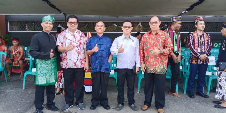 Tji Cin Med Hadiri Upacara HUT Pemerintah Daerah Kab. Bengkayang ke 27 di Lapangan Upacara Kantor Bupati Bengkayang