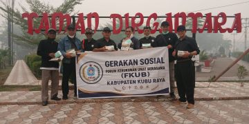 FKUB Kubu Raya Gelar Aksi Sosial Pembagian Masker, Wujud Kepedulian terhadap Kesehatan Masyarakat